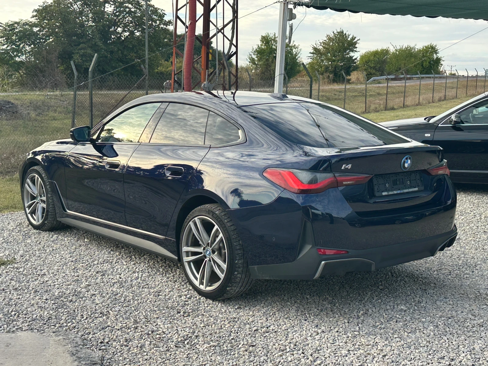 BMW i4 edrive 40   84kw, снимка 4 - Автомобили и джипове - 56228492
