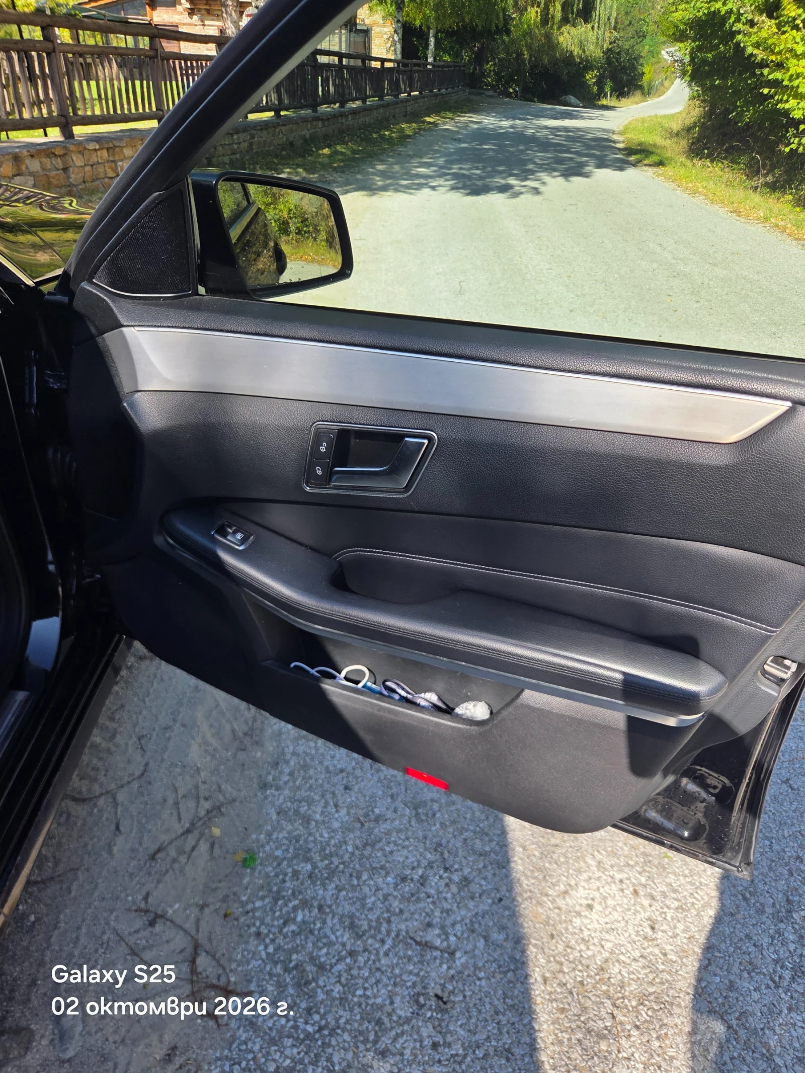 Mercedes-Benz E 220, снимка 7 - Автомобили и джипове - 56572385