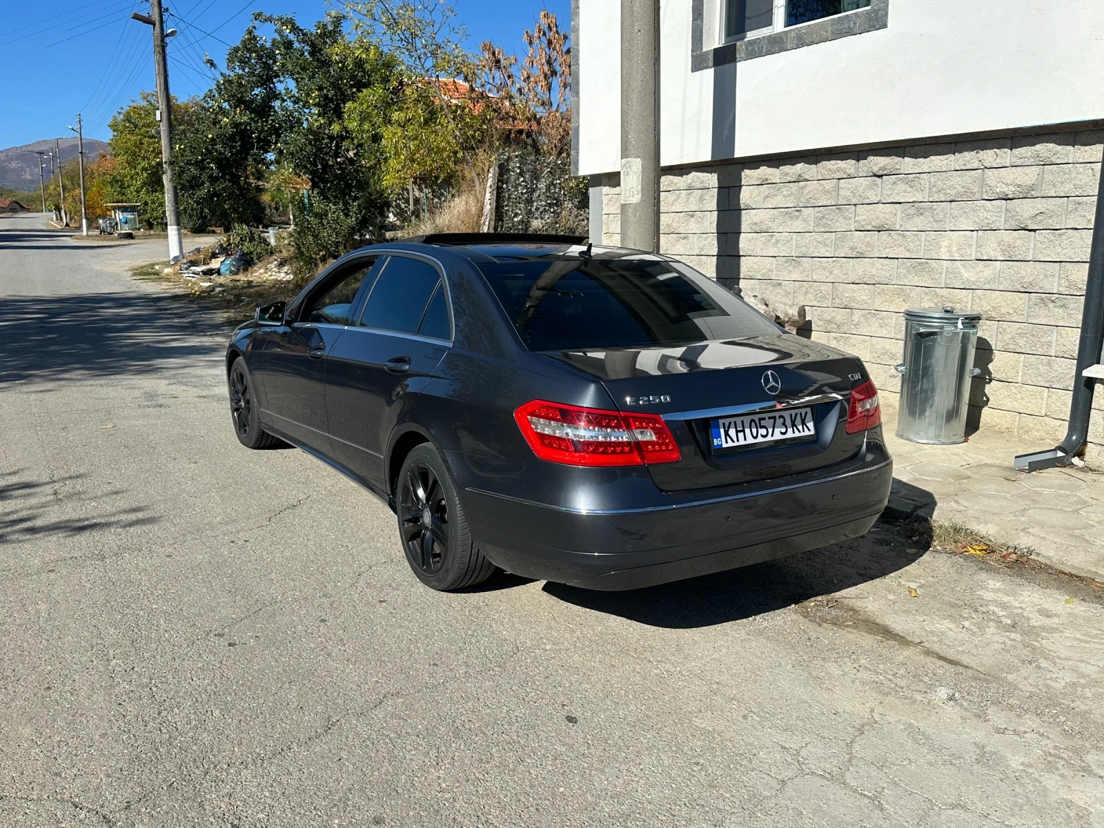 Mercedes-Benz E 250, снимка 3 - Автомобили и джипове - 56565407