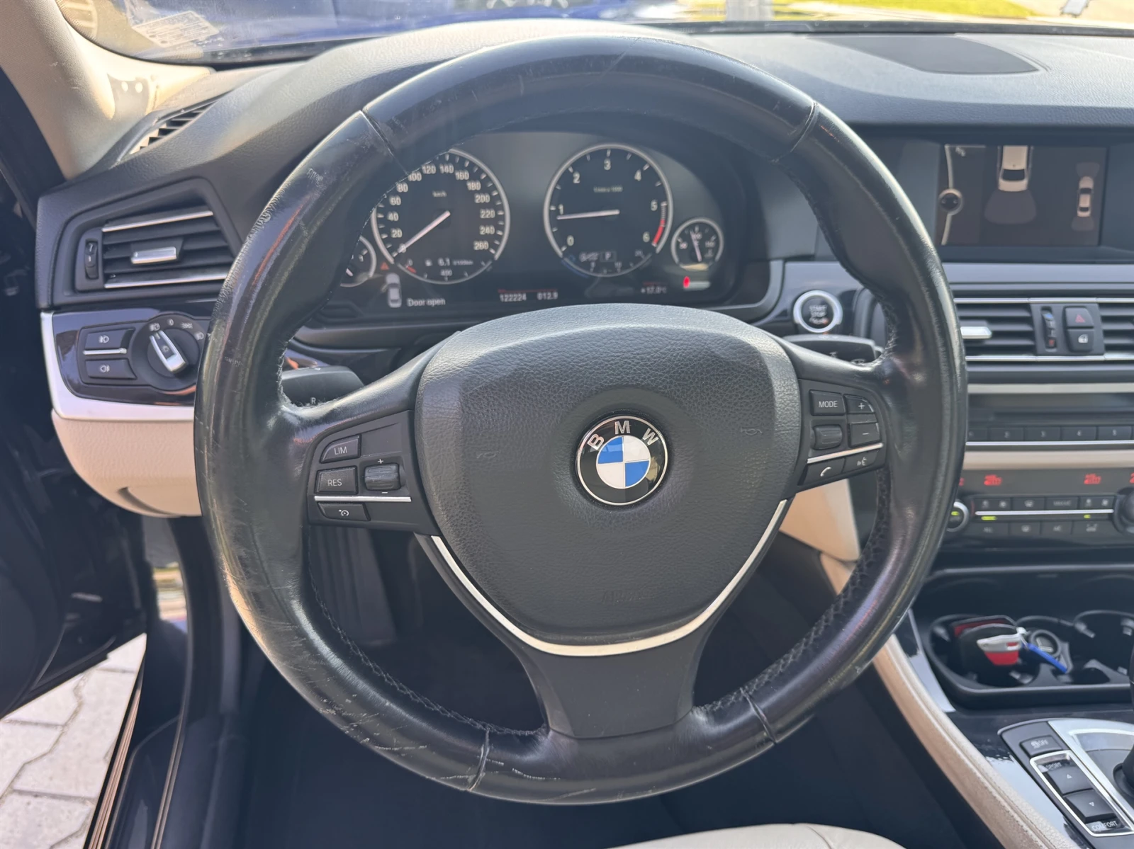 BMW 520 Sedan, снимка 12 - Автомобили и джипове - 56658315