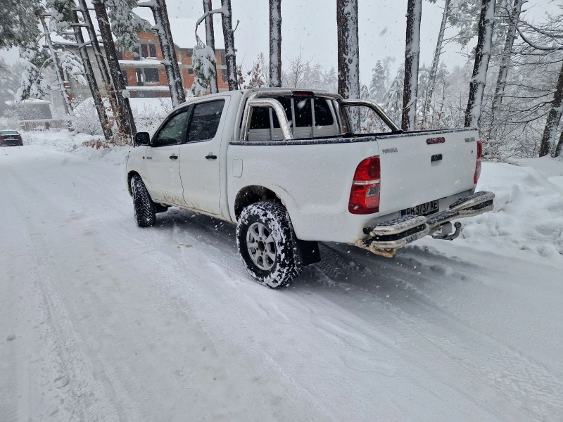 Toyota Hilux, снимка 4 - Автомобили и джипове - 48398997