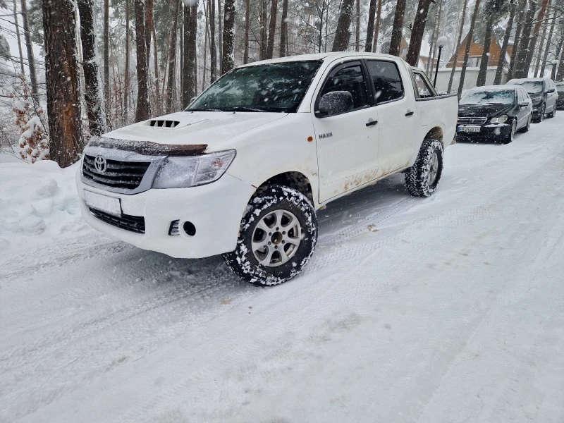 Toyota Hilux, снимка 6 - Автомобили и джипове - 48398997