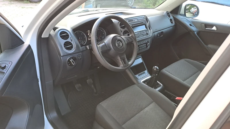 VW Tiguan FACELIFT 2.0TDI 4X4 202.000км, снимка 6 - Автомобили и джипове - 50649924