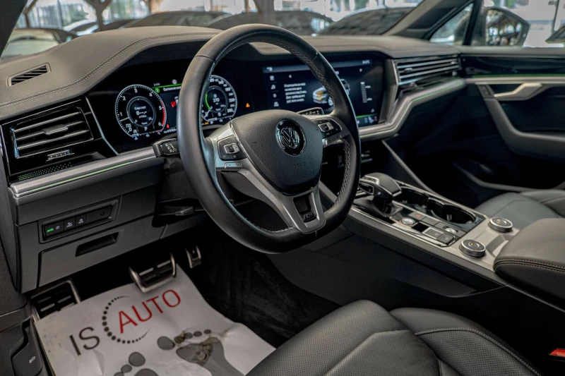 VW Touareg 4.0TDI/Rline/Обдухване/Камера/4Motion/Амбиент, снимка 7 - Автомобили и джипове - 51499840