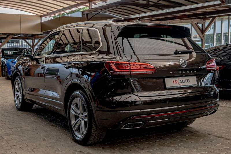 VW Touareg 4.0TDI/Rline/Обдухване/Камера/4Motion/Амбиент, снимка 6 - Автомобили и джипове - 51499840