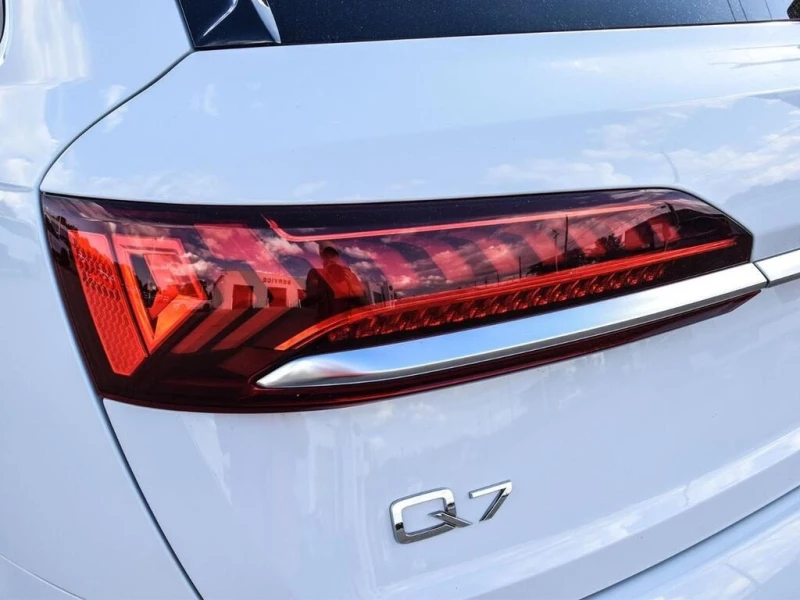 Audi Q7 * PROGRESSIVE* CARFAX * БЕЗ ПЪРВОНАЧАЛНА ВНОСКА, снимка 10 - Автомобили и джипове - 52905880