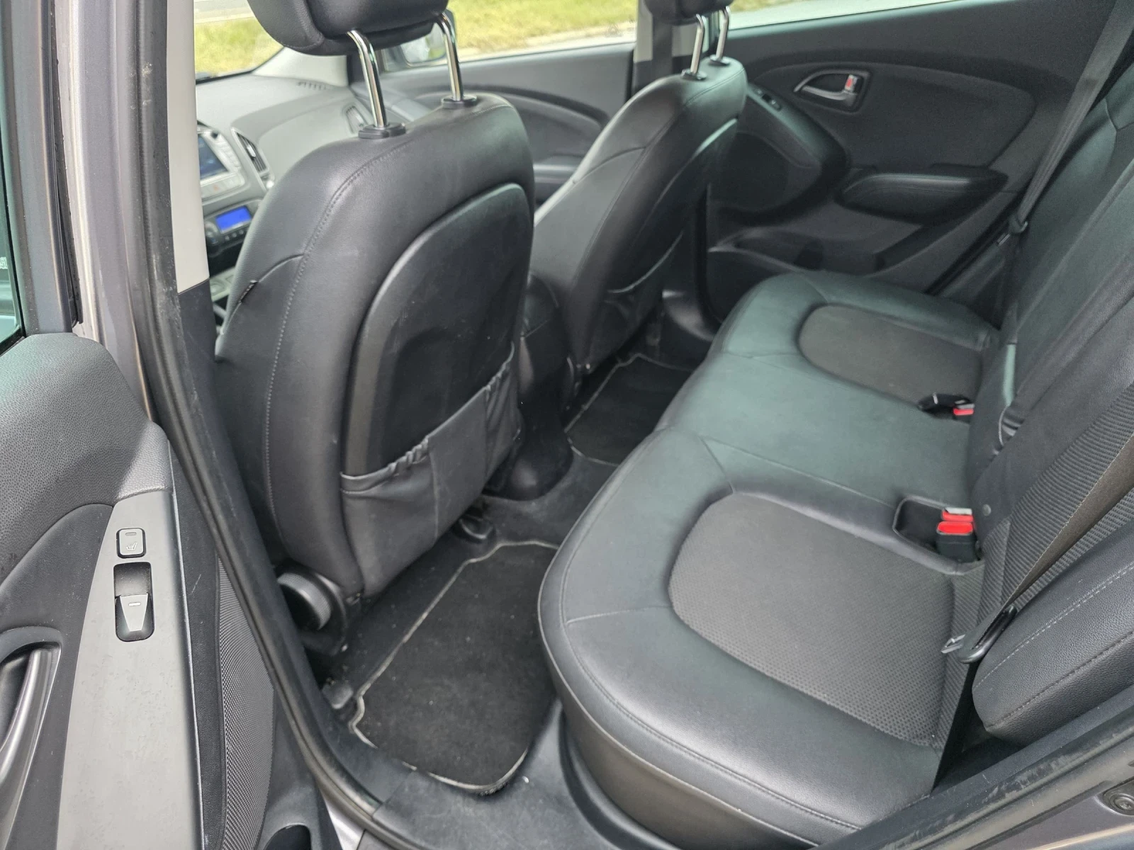 Hyundai IX35 2.0crdi 4x4 140000km - изображение 9