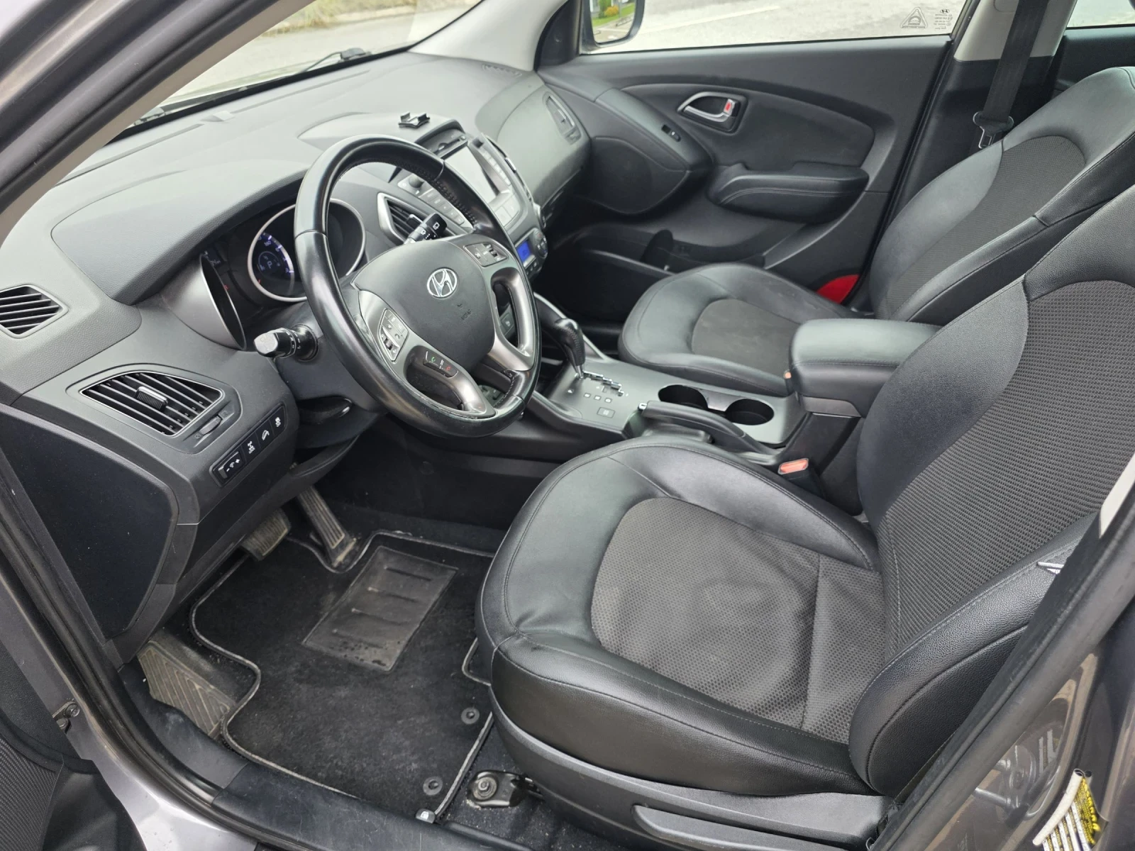 Hyundai IX35 2.0crdi 4x4 140000km - изображение 7