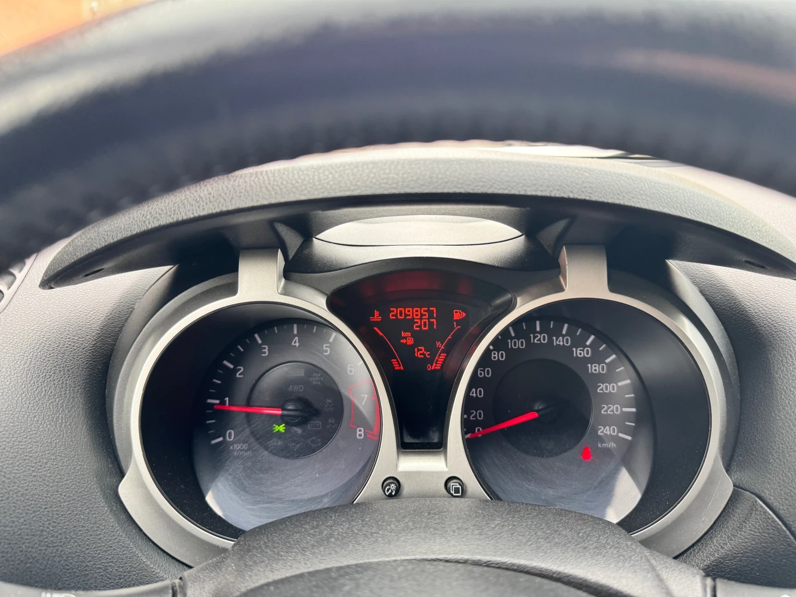 Nissan Juke, снимка 8 - Автомобили и джипове - 54282948