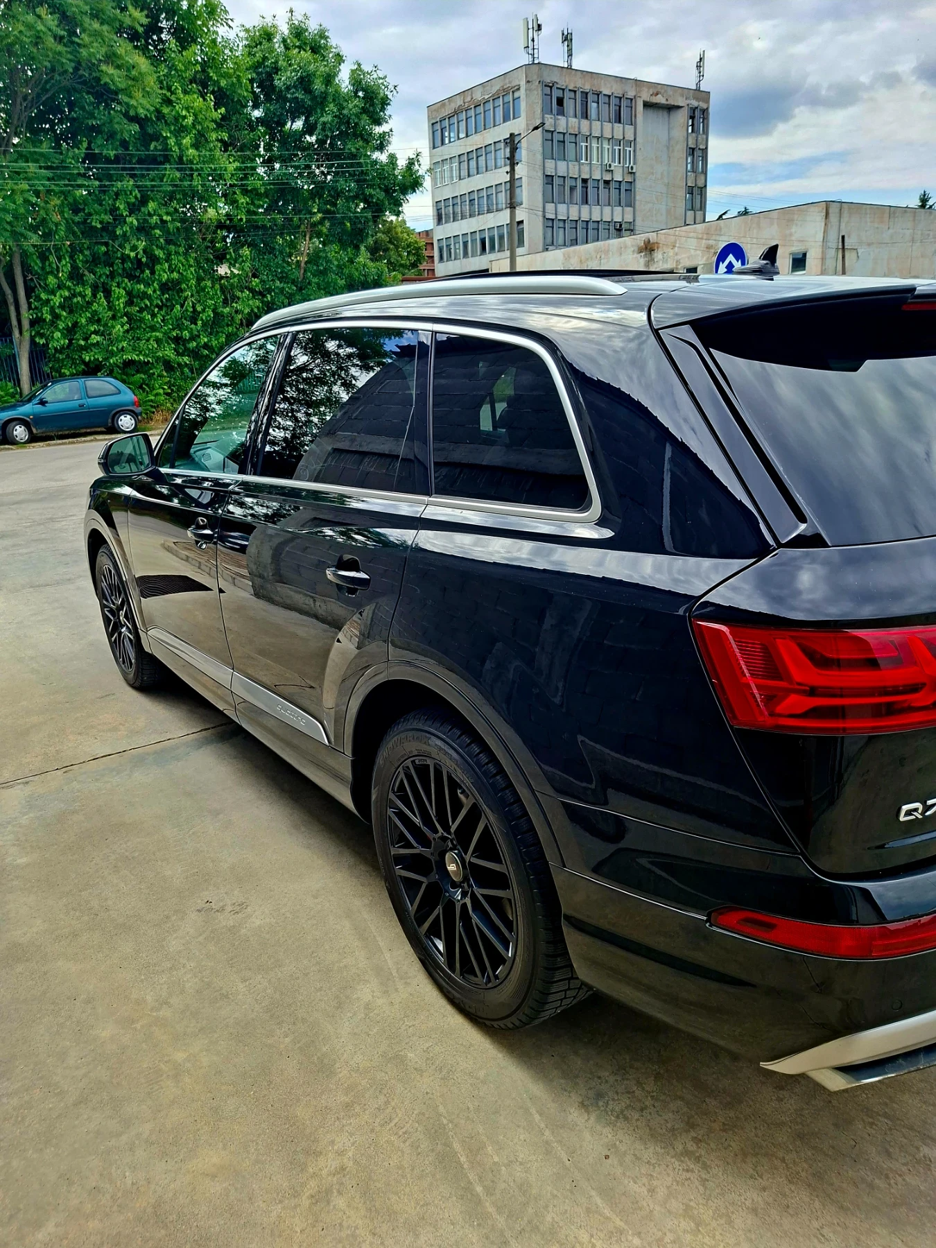 Audi Q7 3.0t, снимка 6 - Автомобили и джипове - 54942192