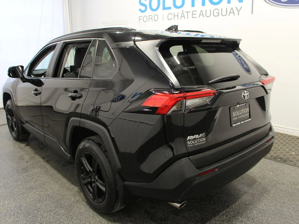 Toyota Rav4 XLE AWD* DISTRONIC* КАМЕРА* ПОДГРЕВ* ШИБИДАХ* , снимка 3 - Автомобили и джипове - 55046495