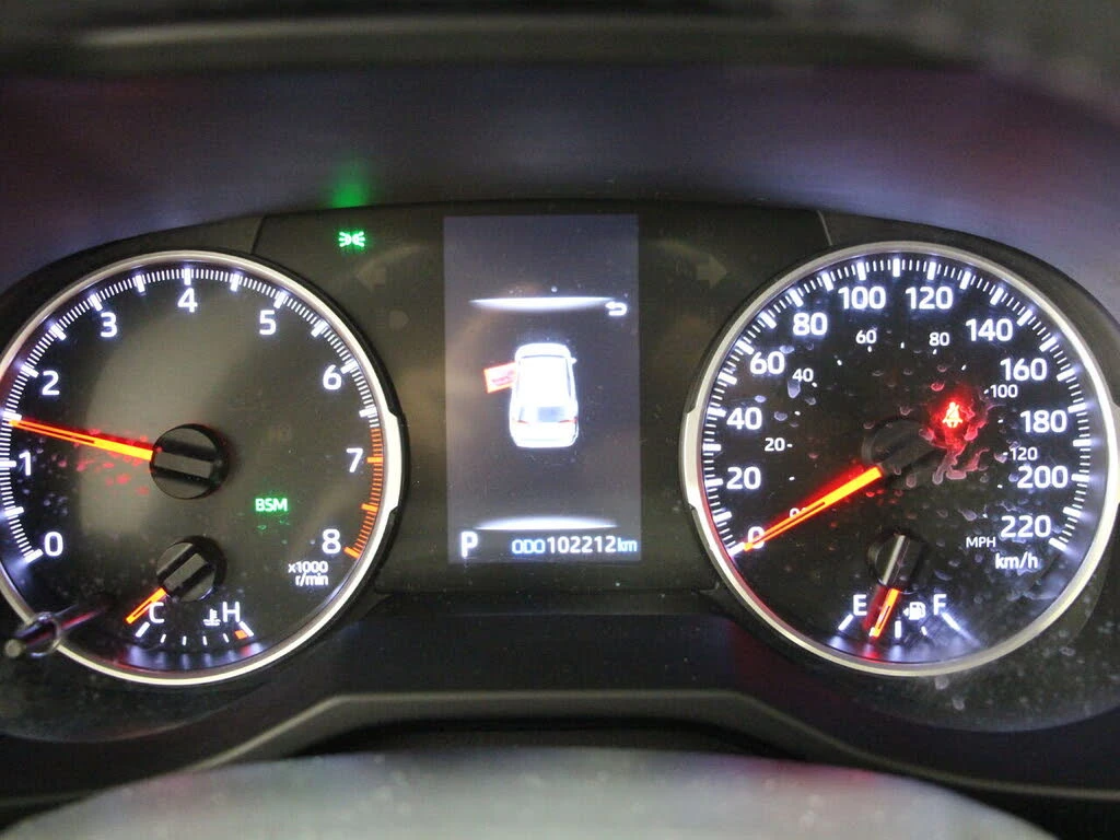 Toyota Rav4 XLE AWD* DISTRONIC* КАМЕРА* ПОДГРЕВ* ШИБИДАХ* , снимка 8 - Автомобили и джипове - 55046495