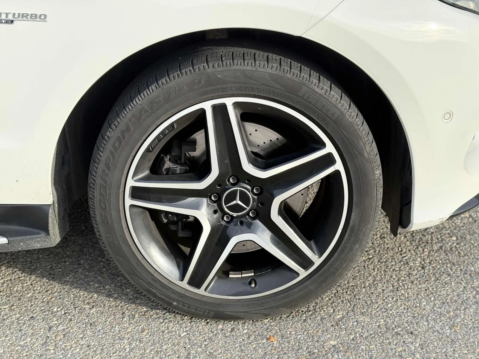 Mercedes-Benz GLE 43 AMG Pano* 360* H&K* Подгрев* , снимка 6 - Автомобили и джипове - 56248973