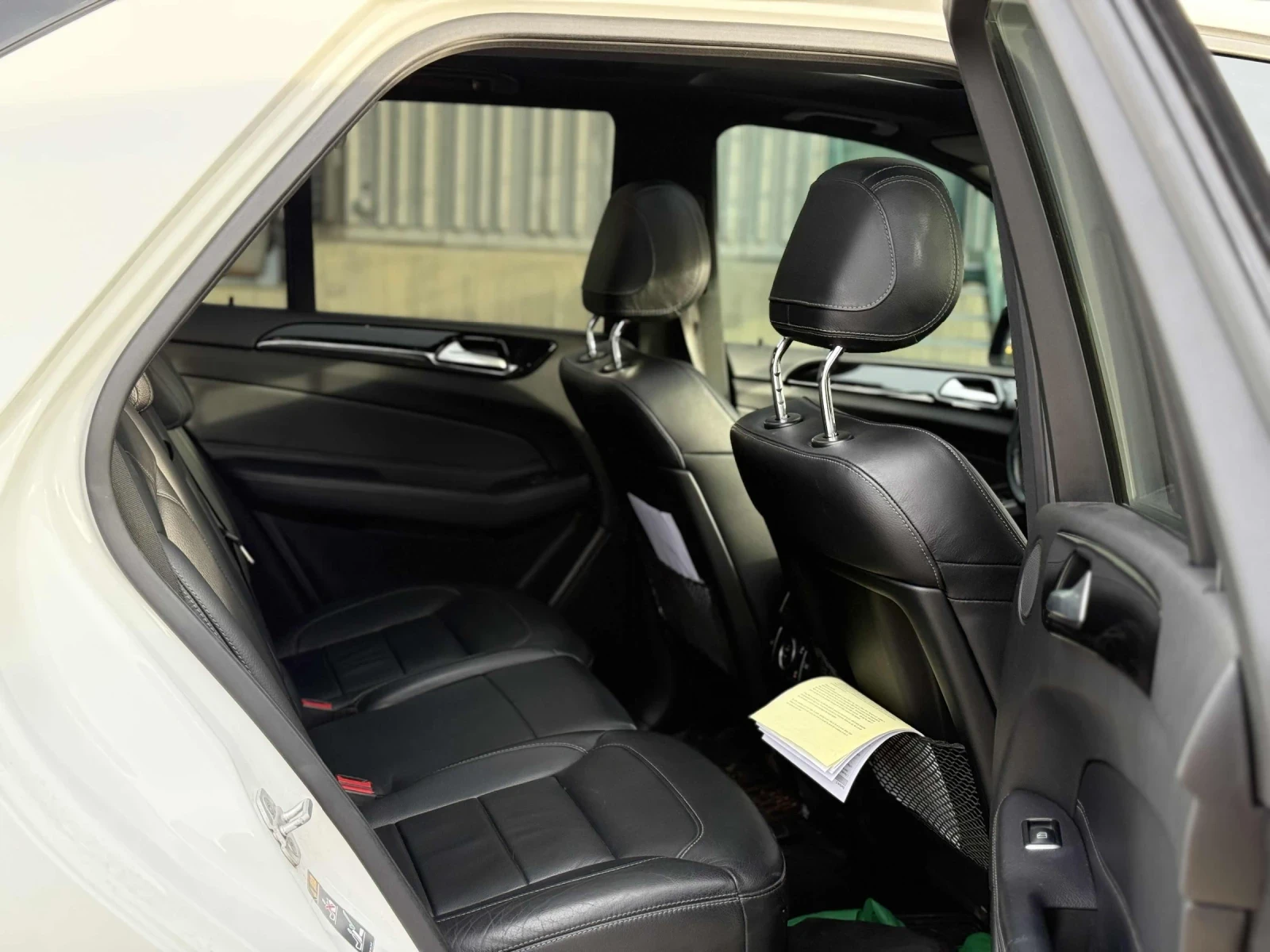 Mercedes-Benz GLE 43 AMG Pano* 360* H&K* Подгрев* , снимка 13 - Автомобили и джипове - 56248973