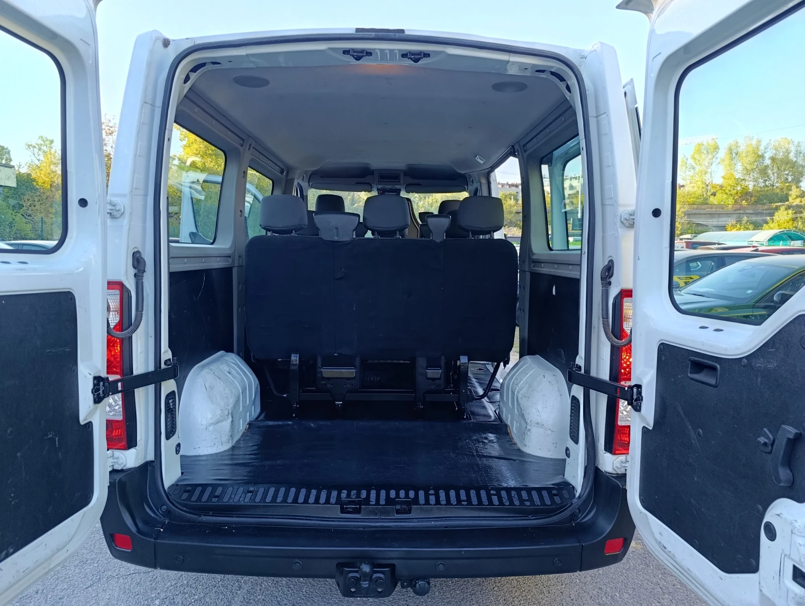 Renault Master 2.3DCI 8+ 1местa, снимка 11 - Бусове и автобуси - 56432610