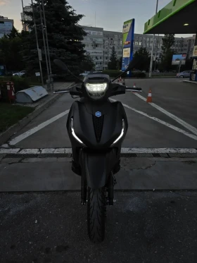 Piaggio Beverly Deep Black 400cc, снимка 4