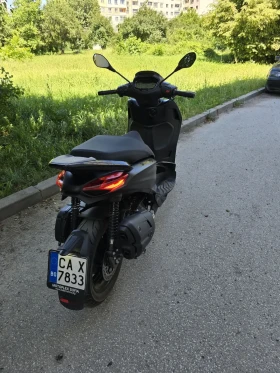 Piaggio Beverly Deep Black 400cc, снимка 2