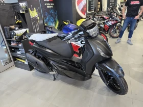 Piaggio Beverly Deep Black 400cc, снимка 12