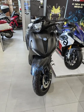 Piaggio Beverly Deep Black 400cc, снимка 11