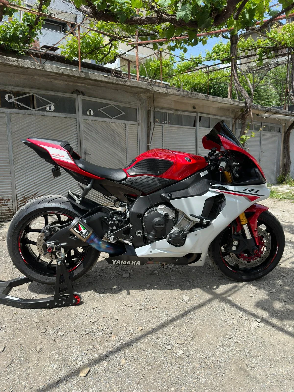 Yamaha YZF-R1  - изображение 2