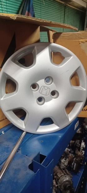 Оригинални тасове за HONDA 15,16 цола, снимка 1