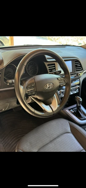 Hyundai Elantra 2.0 , снимка 10