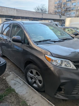 Toyota Sienna, снимка 1