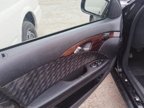 Mercedes-Benz E 220, снимка 13
