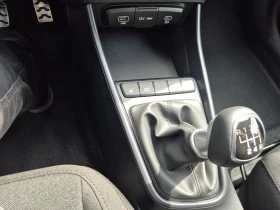 Hyundai Bayon 1.0 - Petrol - Manual, снимка 14