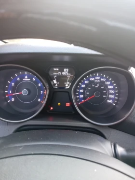 Hyundai Elantra - 5500 € / 10757.07 лв. - 15709227 10