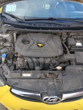 Hyundai Elantra - 5500 € / 10757.07 лв. - 15709227 12