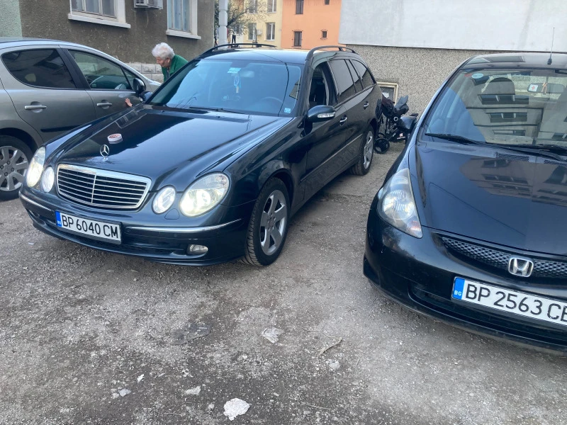 Mercedes-Benz E 270 2, 7 CDI Avantgarde, снимка 12 - Автомобили и джипове - 47381970