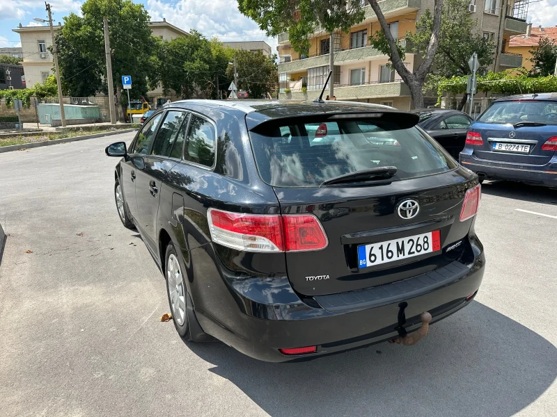 Toyota Avensis 1.6 клима , навигация, снимка 4 - Автомобили и джипове - 47232854