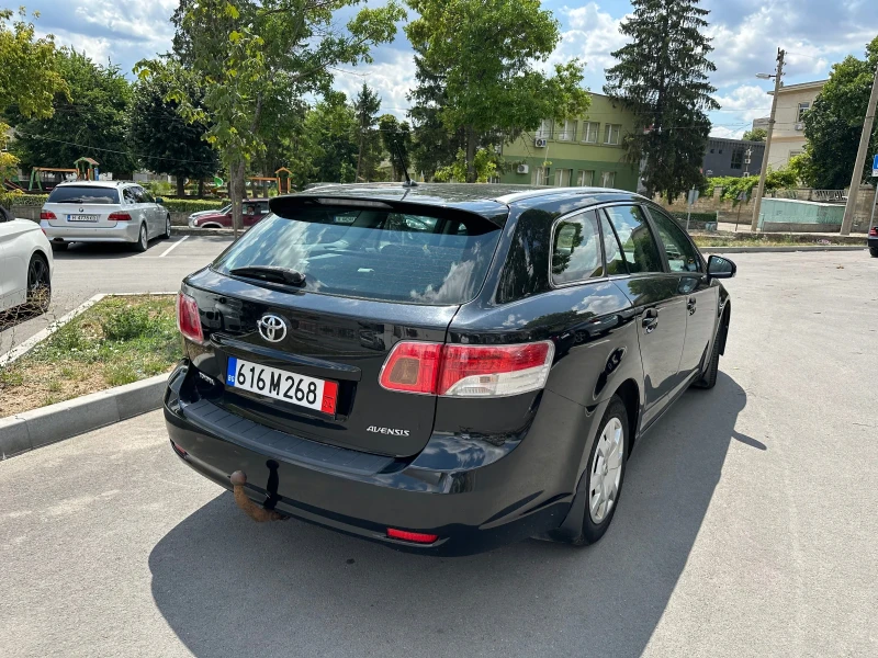 Toyota Avensis 1.6 клима , навигация, снимка 5 - Автомобили и джипове - 47232854