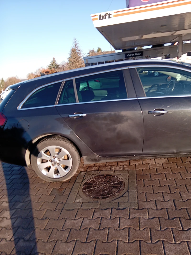 Opel Insignia, снимка 11 - Автомобили и джипове - 48459213