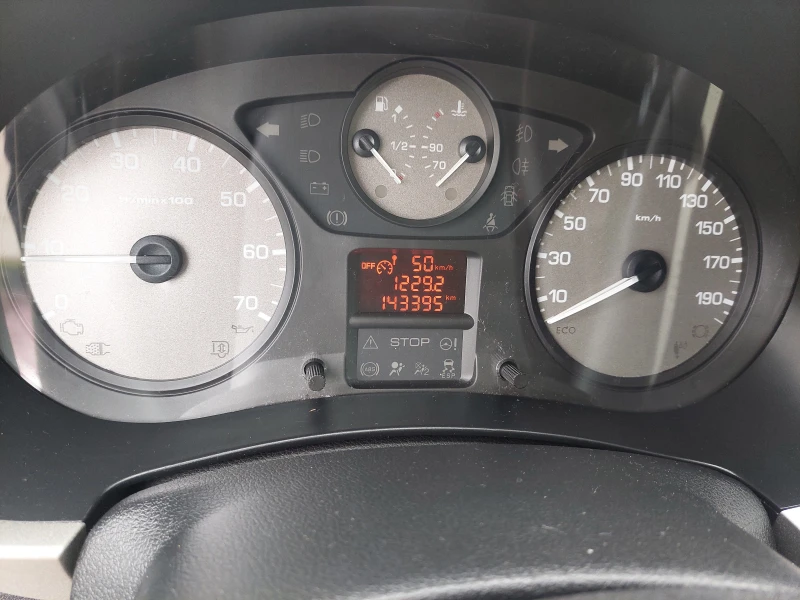 Citroen Berlingo 1, 6HDI 92ps MULTISPACE, снимка 9 - Автомобили и джипове - 49647068