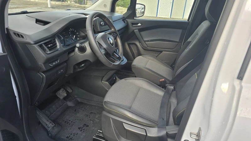 Renault Kangoo Е-tech Швейцария , снимка 10 - Автомобили и джипове - 51991340