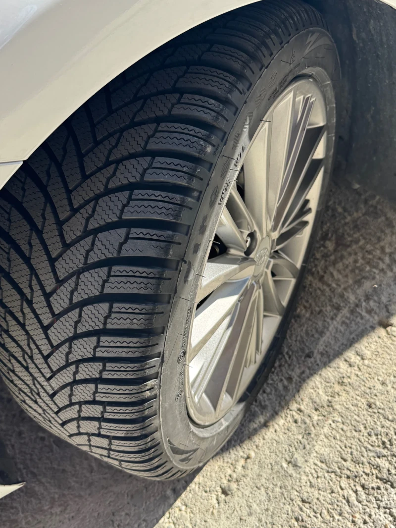 Hyundai Elantra 2.0 , снимка 5 - Автомобили и джипове - 52575766