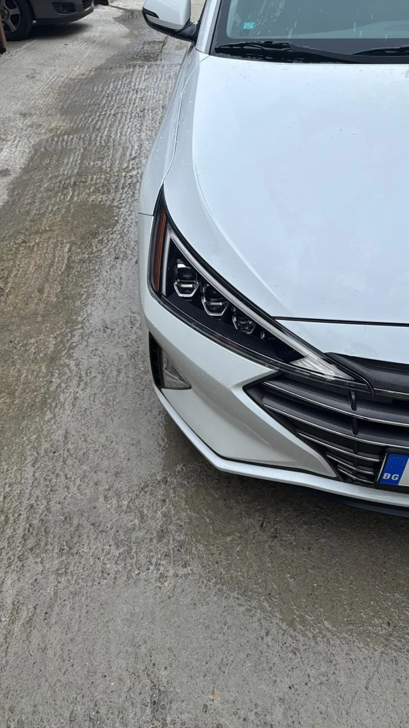 Hyundai Elantra 2.0 , снимка 6 - Автомобили и джипове - 52575766