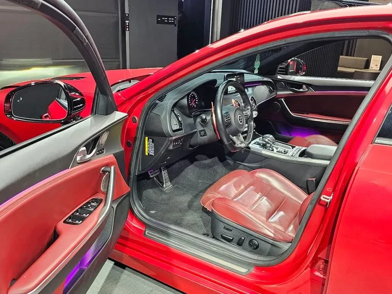 Kia Stinger 2.0T 2WD PLATINUM, снимка 10 - Автомобили и джипове - 56305041