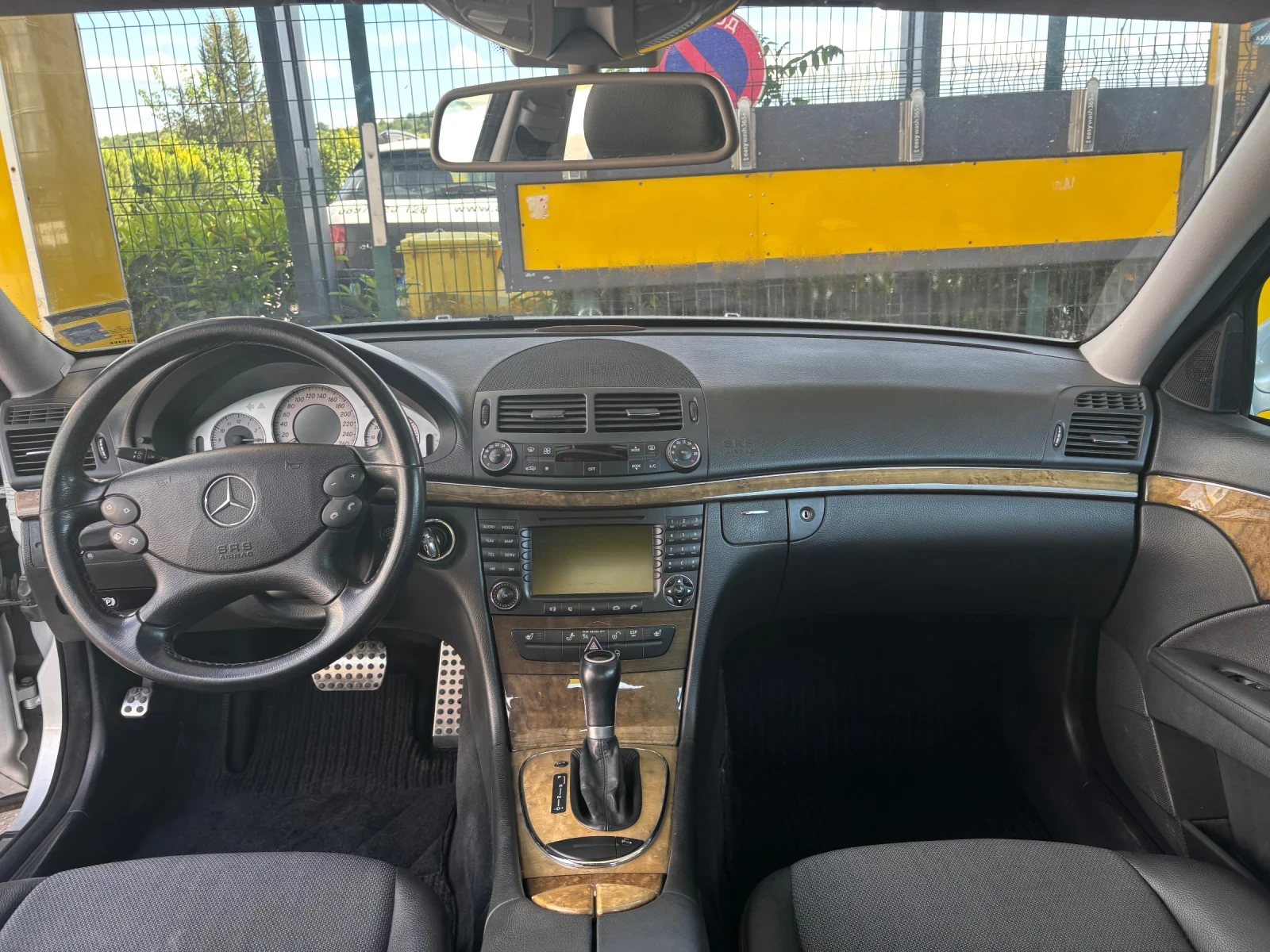 Mercedes-Benz E 200  - изображение 7