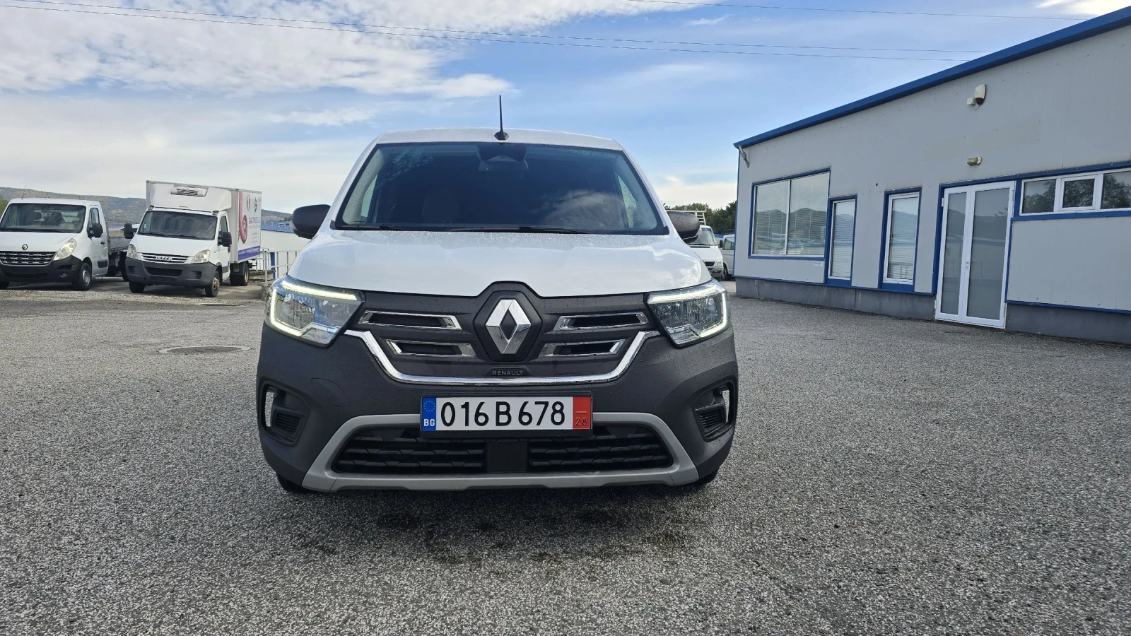Renault Kangoo Е-tech Швейцария  - изображение 3