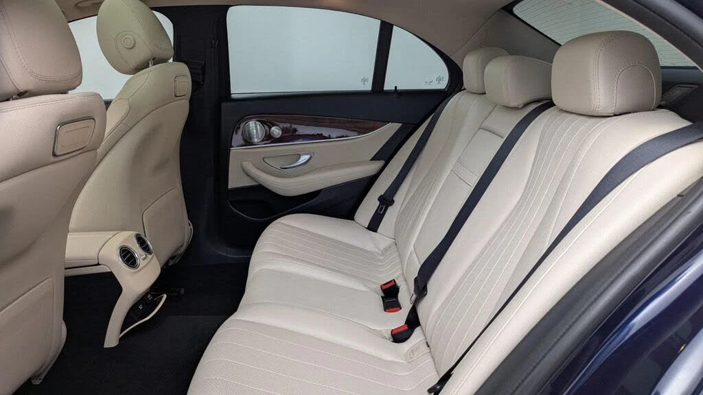 Mercedes-Benz E 300 RWD* АвтоКредит* Цена до БГ - изображение 10