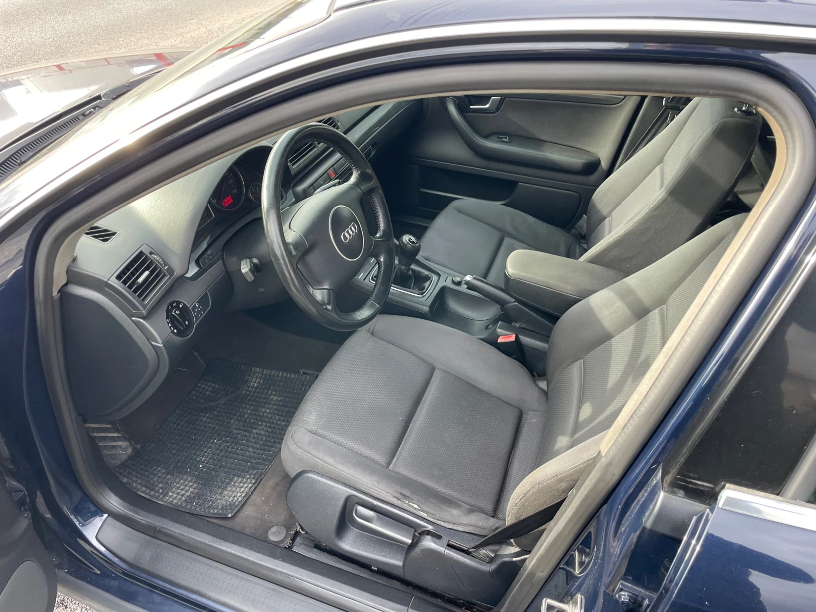 Audi A4 1.9 TDI 131 коня 6 скорости - изображение 8