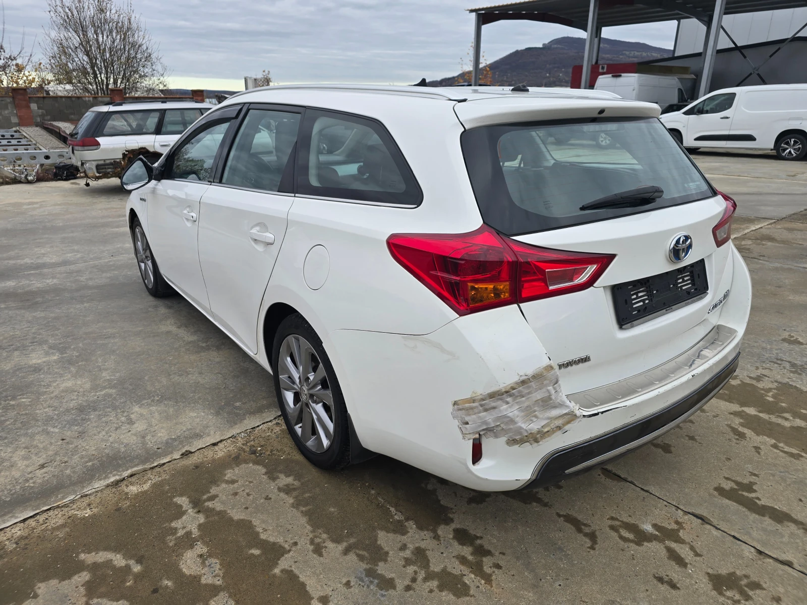 Toyota Auris 1.8HYBRID | Mobile.bg   6