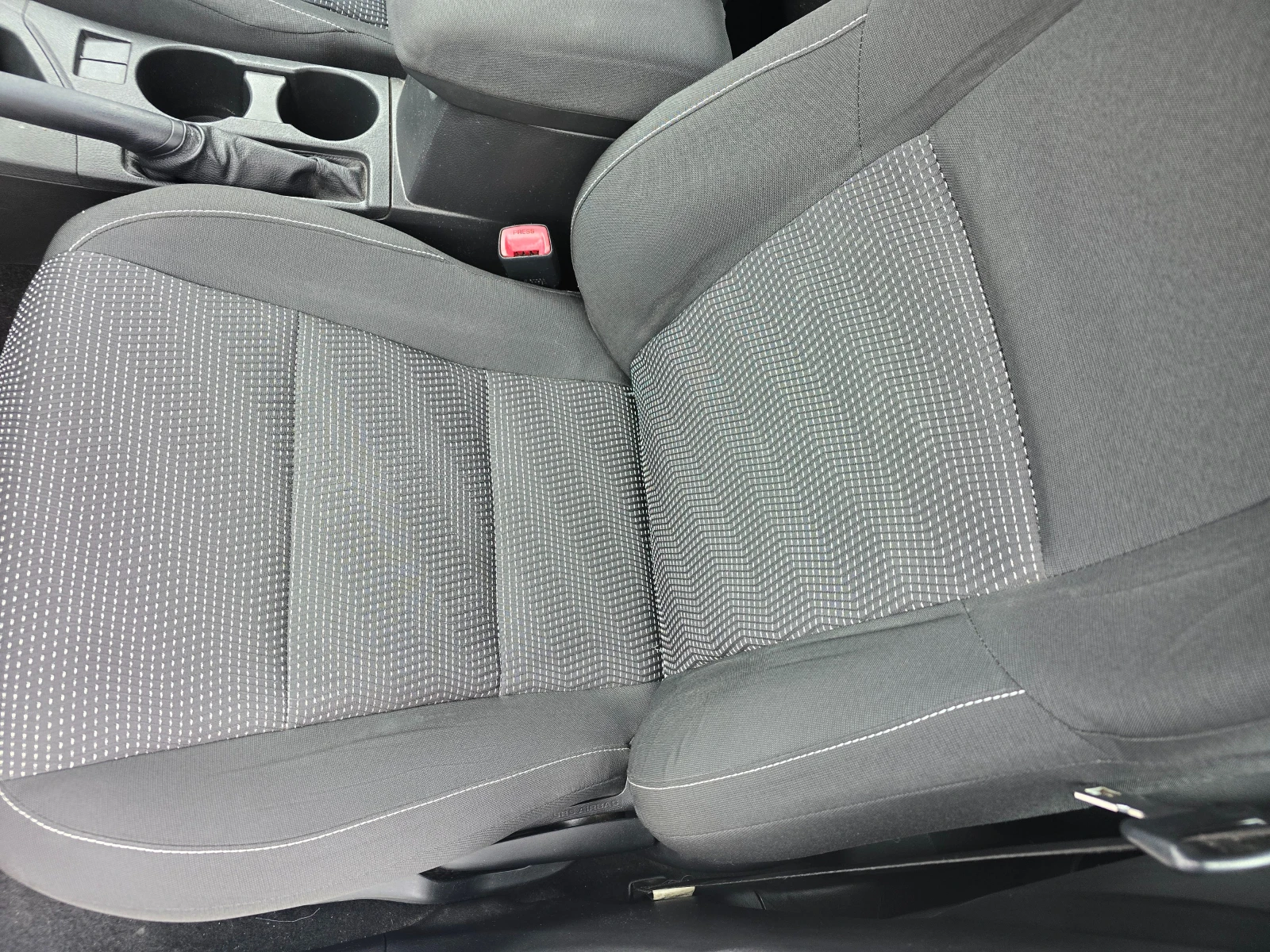 Toyota Auris 1.8HYBRID | Mobile.bg   10