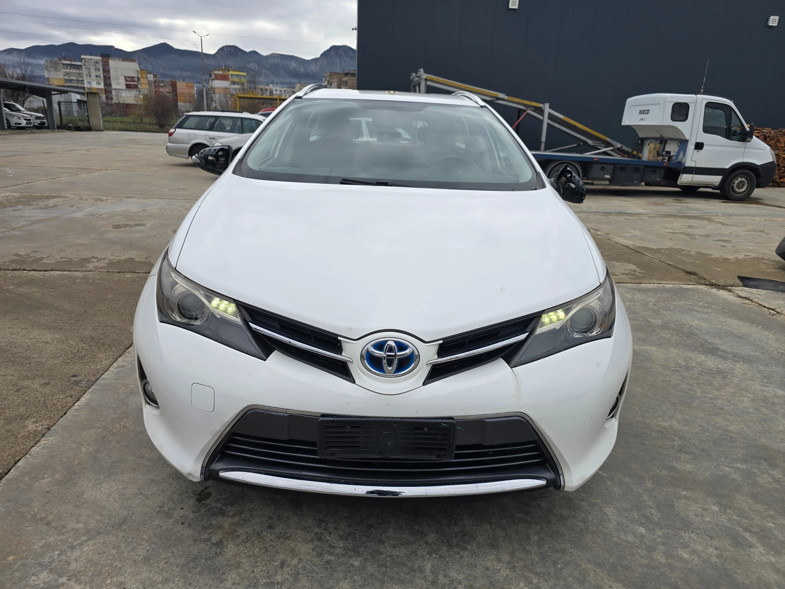Toyota Auris 1.8HYBRID | Mobile.bg   2