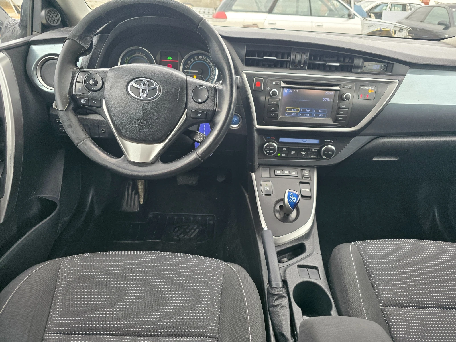 Toyota Auris 1.8HYBRID | Mobile.bg   8