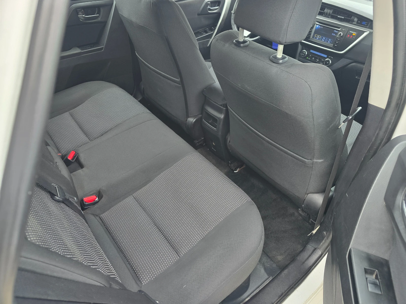 Toyota Auris 1.8HYBRID | Mobile.bg   11