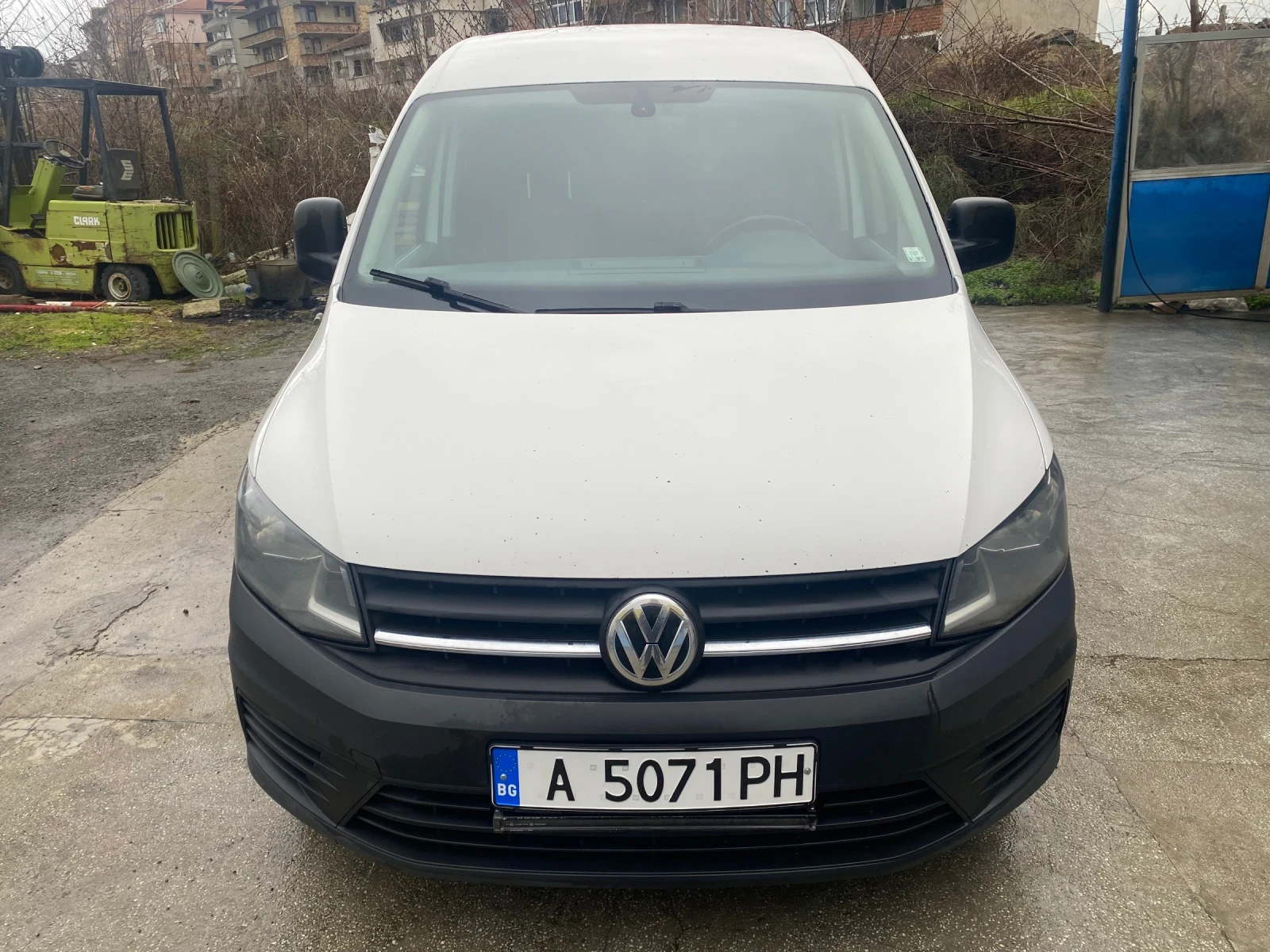 VW Caddy Автоматик - изображение 2